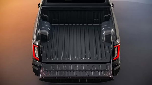 تویوتا هایلوکس تمام برقی