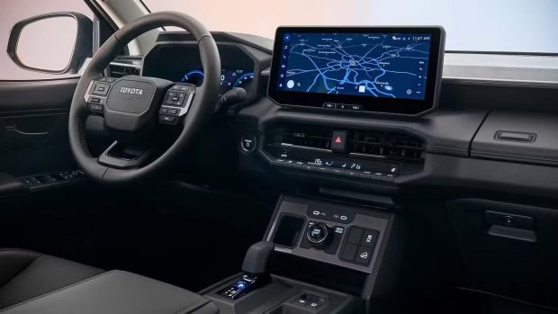 تویوتا هایلوکس تمام برقی