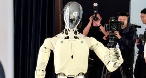 ربات انسان نما