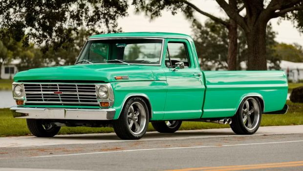 قدیمی ترین خودرو در حال تولید