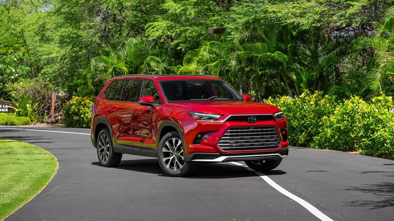 7 شاسی بلند خانوادگی قیمت مناسب - تویوتا گرند هایلندر