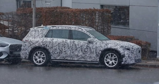 مرسدس بنز GLC EQ هفت نفره