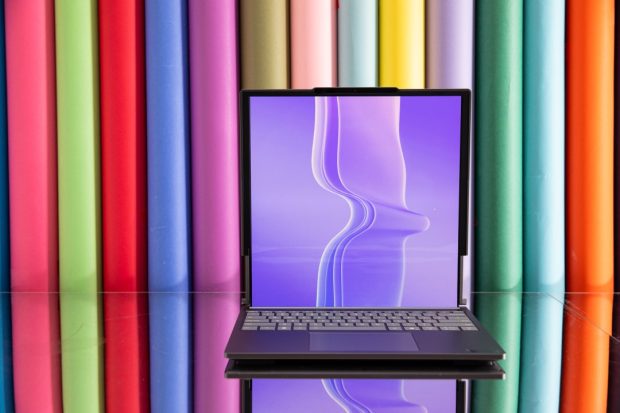 لپ تاپ گیمینگ رول شونده لنوو