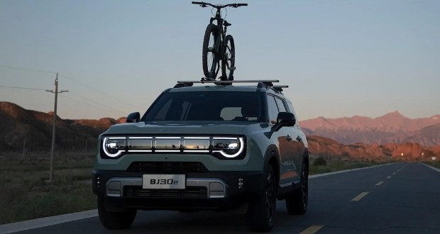 دیار خودرو در نمایشگاه مازندران از بایک BJ30e رونمایی کرد