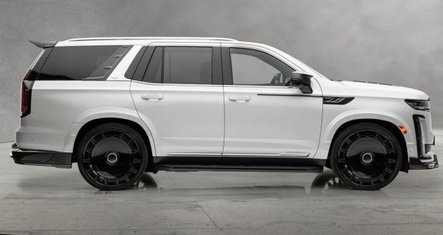 نمای جانبی کادیلاک اسکالید منصوری