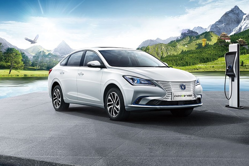 چانگان ایدو EV460 - نمای جلو