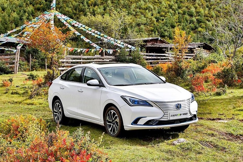 چانگان ایدو EV460 - نمای جلو