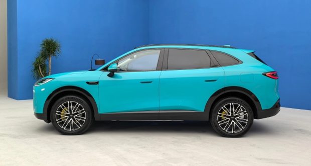 نمای جانبی چری فالوین T9L