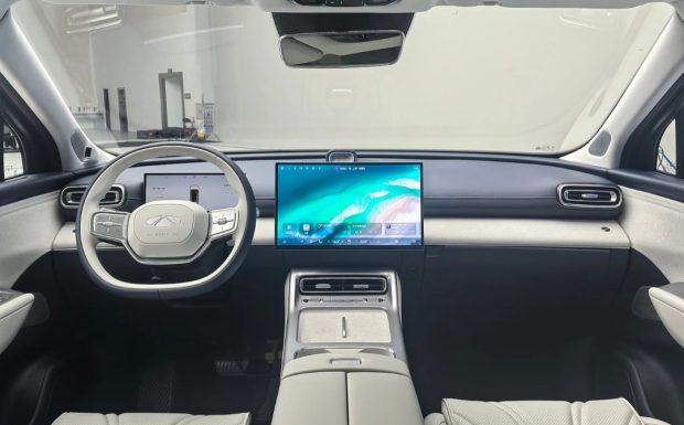 نمای داشبورد چری فالوین T9L