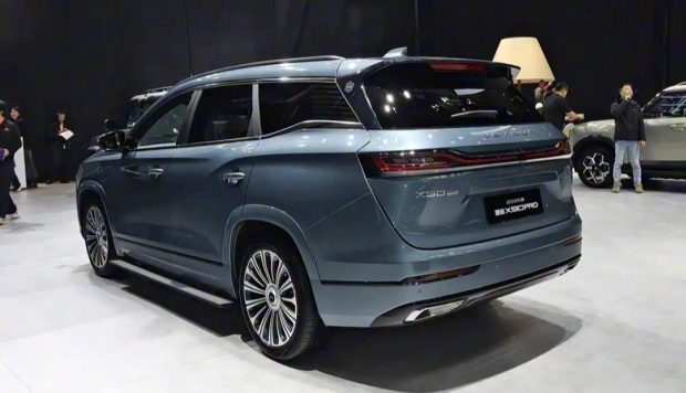 نمای عقب چری جتور X90 پرو 2026