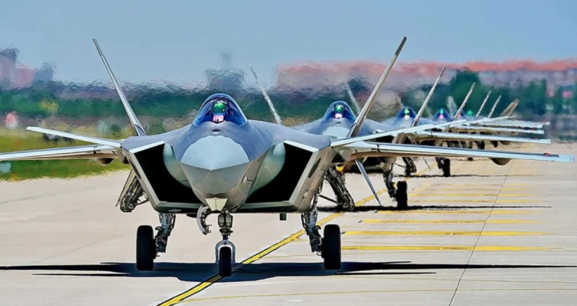 جنگنده J-20 چین