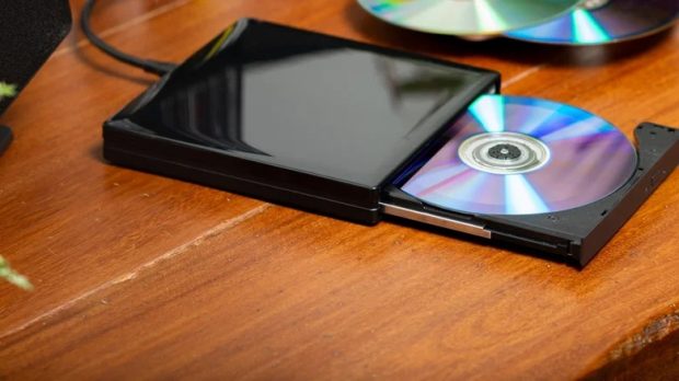 هرگز این دستگاهها را به درگاه USB ایکسباکس خود وصل نکنید - 3