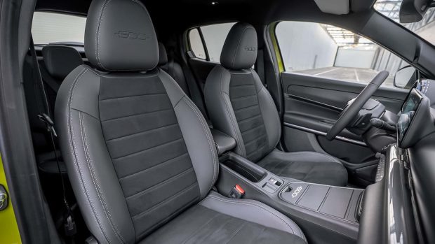 نمای کابین فیات 600 اسپرت