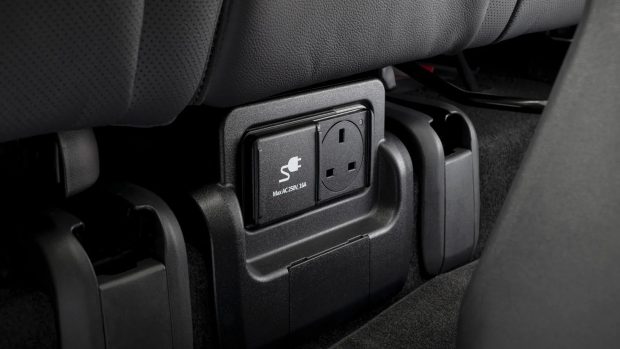 نمای کابین هیوندای آیونیک 5