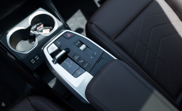 نمای کابین بی ام و X1 وارداتی