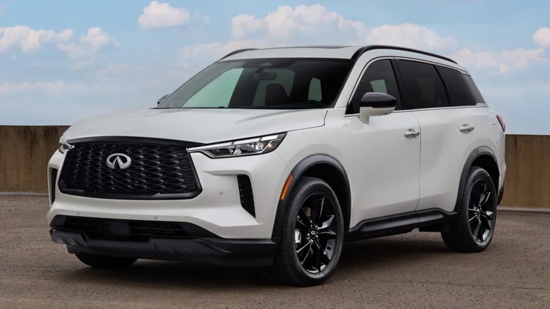 13 خودرو با بیشترین افت قیمت در 2025 - اینفینیتی QX60