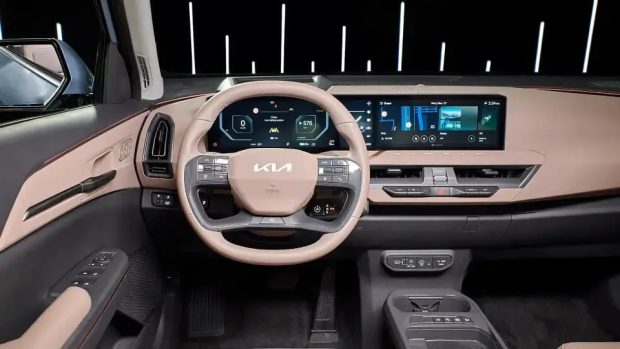نمای کابین کراس اوور برقی کیا EV5