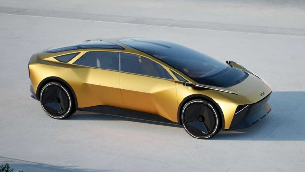 نمای جلو کیا ویژن متا توریسمو