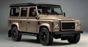 لندرور دیفندر کلاسیک V8