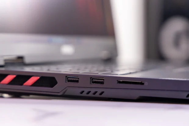 بررسی لپ تاپ گیمینگ اماسآی Raider 18 HX