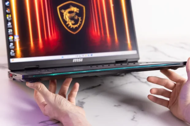 بررسی لپ تاپ گیمینگ اماسآی Raider 18 HX