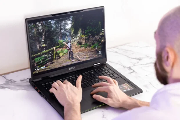 بررسی لپ تاپ گیمینگ اماسآی Raider 18 HX