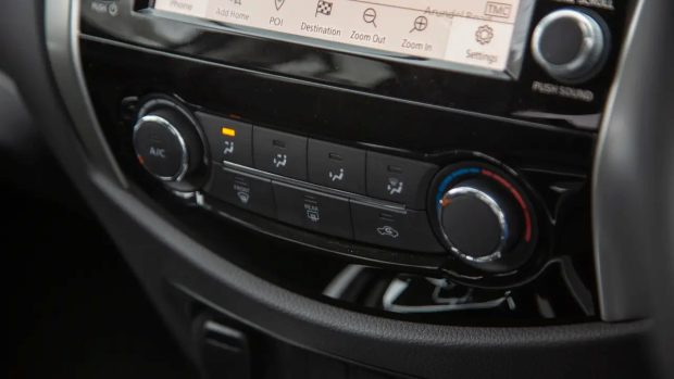 نمای کابین نیسان ناوارا