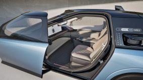 نمای کابین تاکسی خودران ریمک وِرن