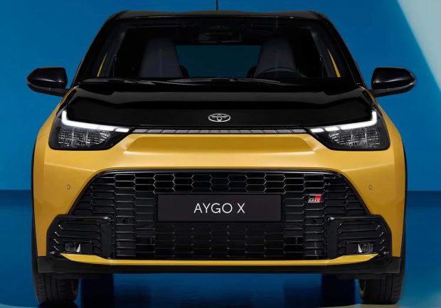 تویوتا آیگو X