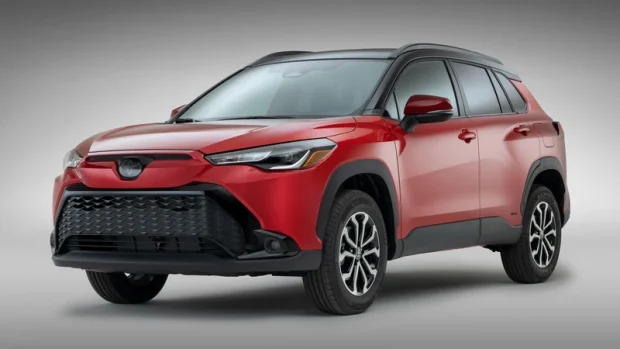 تویوتا کرولا کراس هیبرید ۲۰۲۶