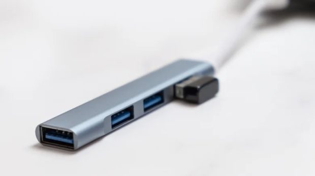 هرگز این دستگاهها را به درگاه USB ایکسباکس خود وصل نکنید - 1