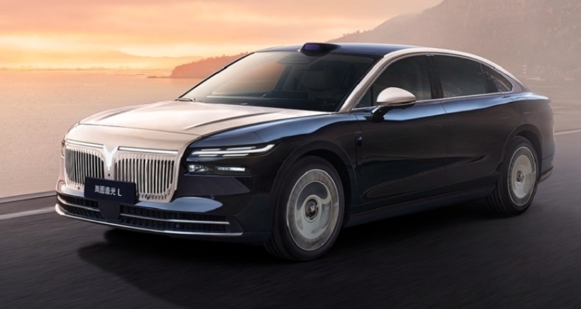 سدان برقی چینی وویا پشن L با برد ۱۴۰۰ کیلومتر و شارژ فوق‌سریع معرفی شد