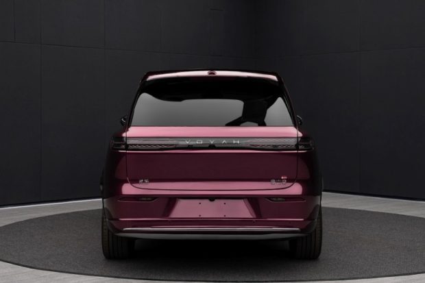 شاسی بلند وویا Taishan 8 دانگ فنگ