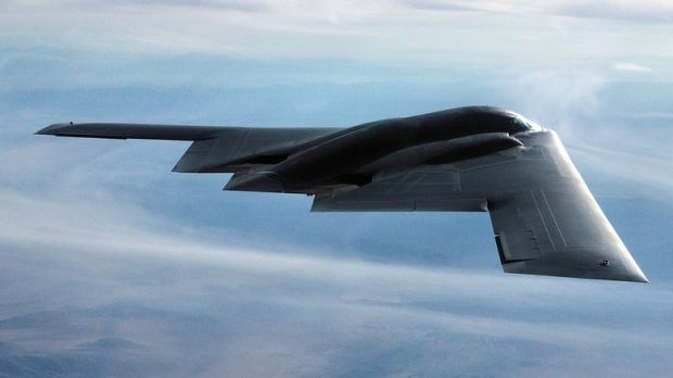 تعمیر بمب افکن B-2