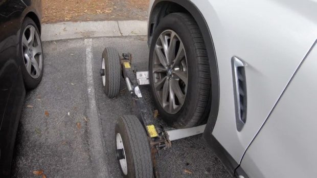 بکسل خودرو در حالت پارک