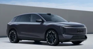 شاسی بلند برقی آئودی E7X