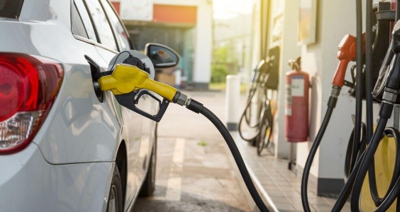 ۱۵ آذر گذشت ولی افزایش نرخ بنزین اعمال نشد؛ ماجرا چیست؟