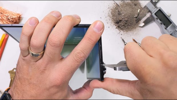 تست مقاومت گلکسی Z TriFold