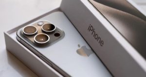 درآمد دولت از واردات گوشی‌های لوکس