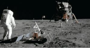 بیگانگان در ماه