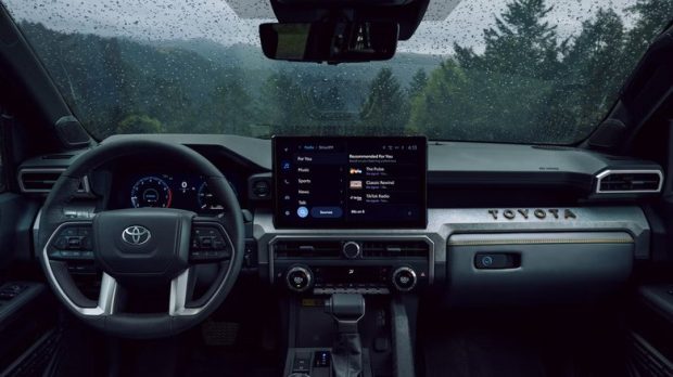 خودرو با دکمه فیزیکی