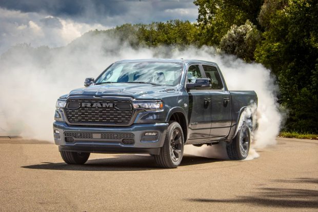 کدام خودروساز بیشترین پیشرفت را در سال 2025 داشت؟