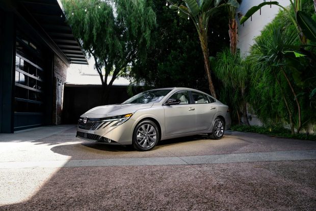 کدام خودروساز بیشترین پیشرفت را در سال 2025 داشت؟