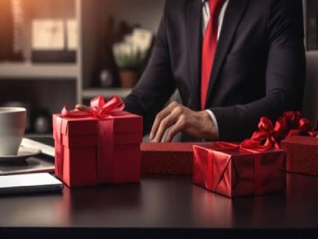 چرا هدایای سازمانی هزینه نیستند، بلکه سرمایهگذاری هستند؟