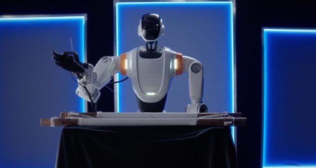 ربات انسان نمای چینی