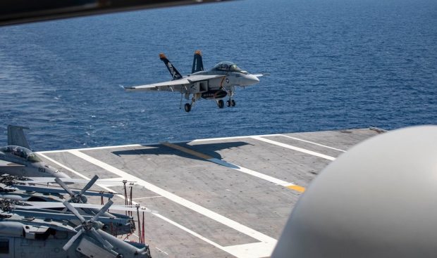 ستون فقرات توان هوایی ناو جورج اچ. دبلیو. بوش