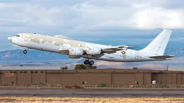 هواپیمای E-6B Doomsday