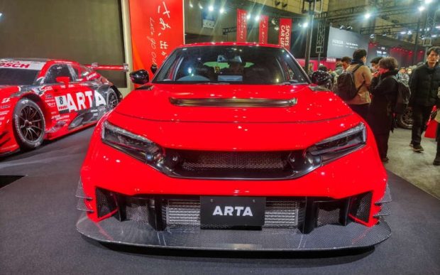 نمای جلو هوندا سیویک تایپ R مسابقهای