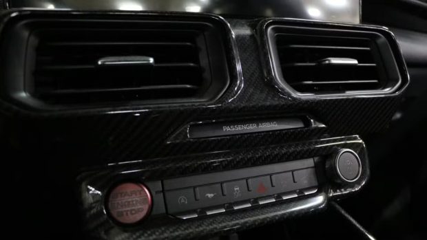 نمای کابین موستانگ شلبی GT350/TA