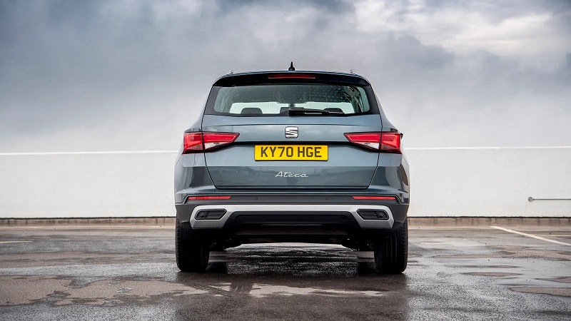 سئات آتکا - نمای عقب